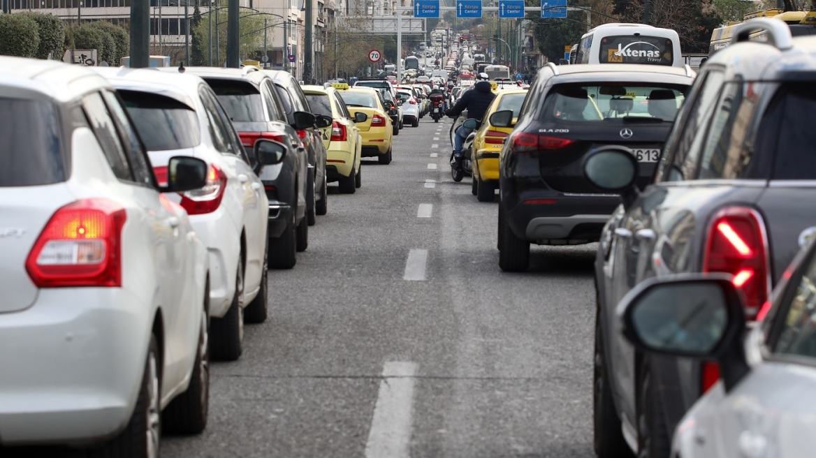 ΑΑΔΕ: Διπλά τέλη κυκλοφορίας σε όσους δεν τα πλήρωσαν το 2019