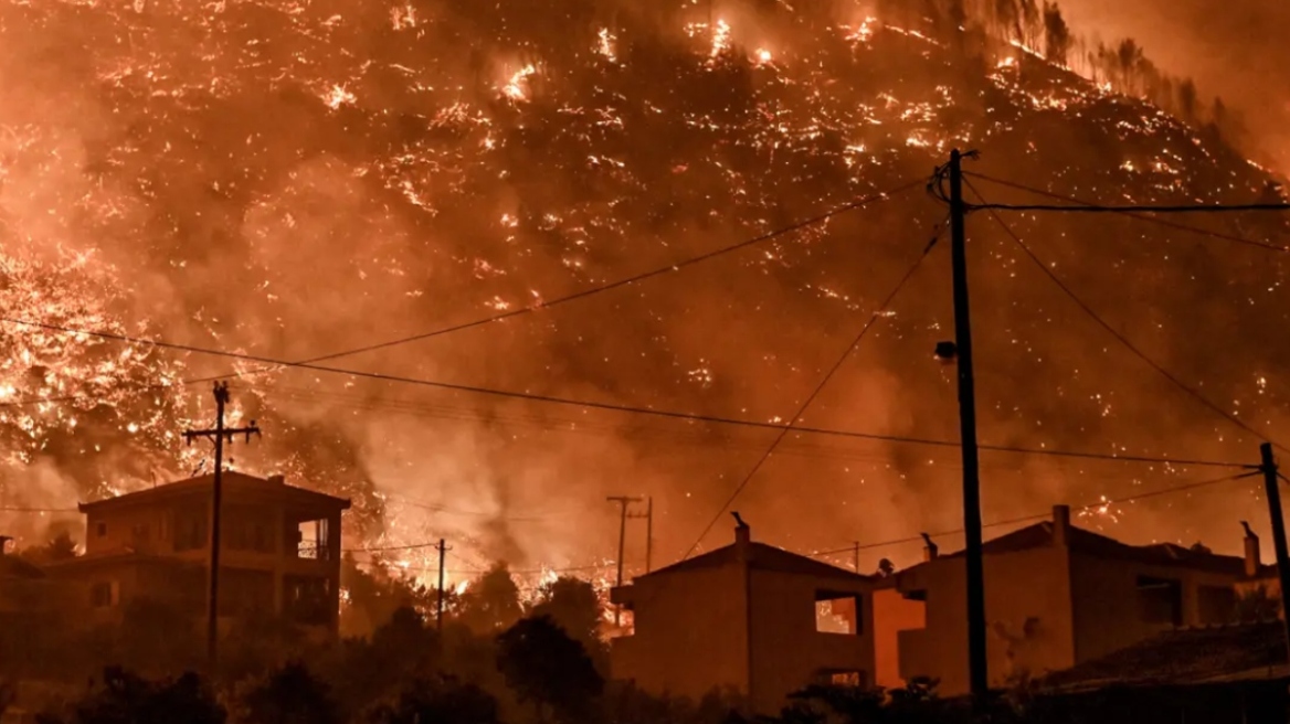 Φωτιά στην Κορινθία: Προθεσμία 48 ωρών για εξηγήσεις έλαβε ο αντιδήμαρχος Ξυλοκάστρου – Ευρωστίνης