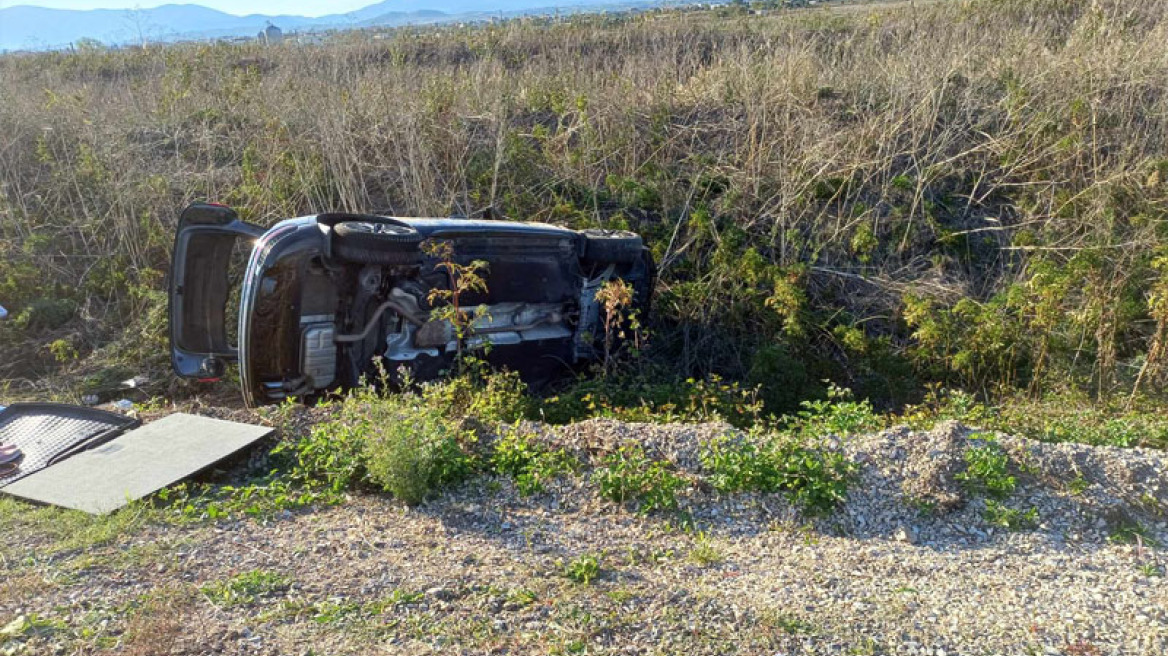 Τροχαίο στην Πτολεμαΐδα - Στο νοσοκομείο έξι άτομα έπειτα από πλαγιομετωπική σύγκρουση ΙΧ, δείτε φωτογραφίες