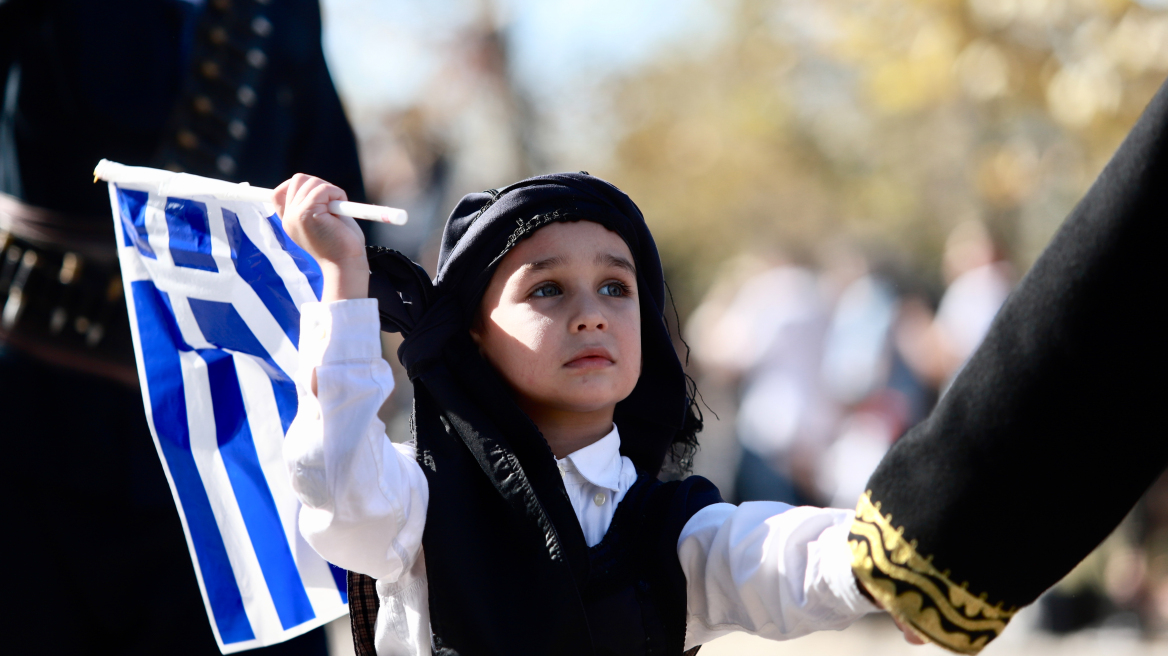 Οι κυκλοφοριακές ρυθμίσεις για την 28η Οκτωβρίου - Ποιοι δρόμοι κλείνουν σε Αθήνα και Πειραιά