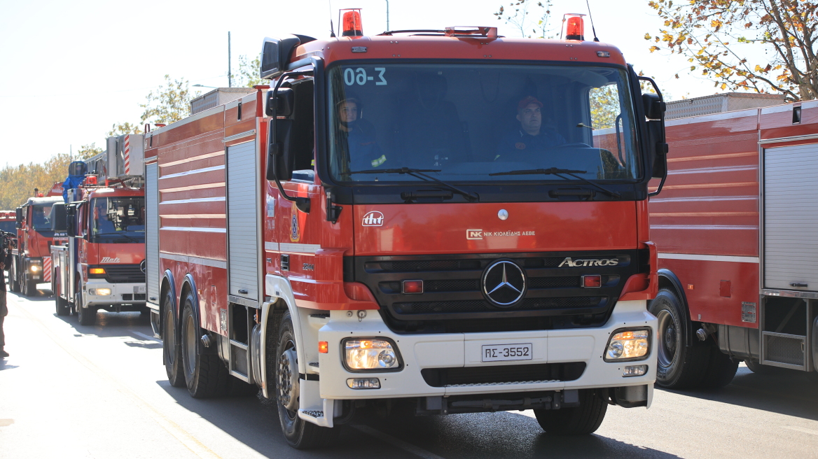 Φωτιά τώρα σε εργοστάσιο ανακύκλωσης στο Κορωπί