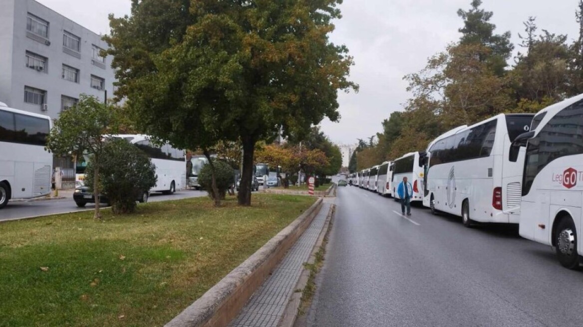 Θεσσαλονίκη: «Απόβαση» Τούρκων εκδρομέων για την επέτειο θανάτου του Κεμάλ Ατατούρκ