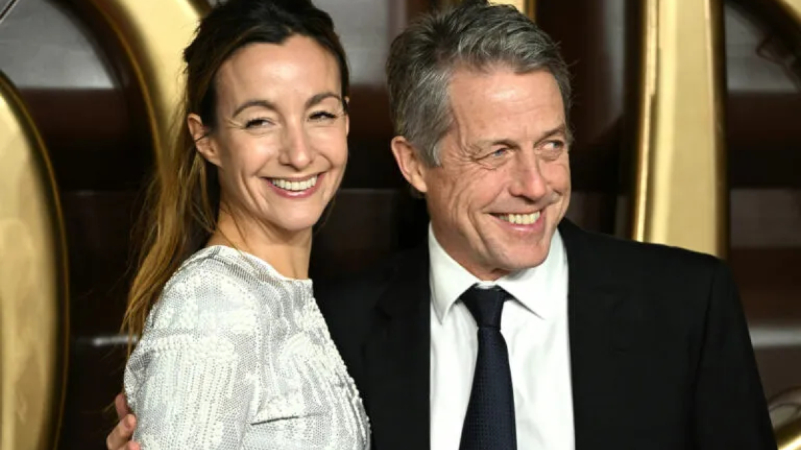 Ο Hugh Grant για τα 5 παιδιά του: “Είναι αβάσταχτο, κρύβομαι στην τουαλέτα”