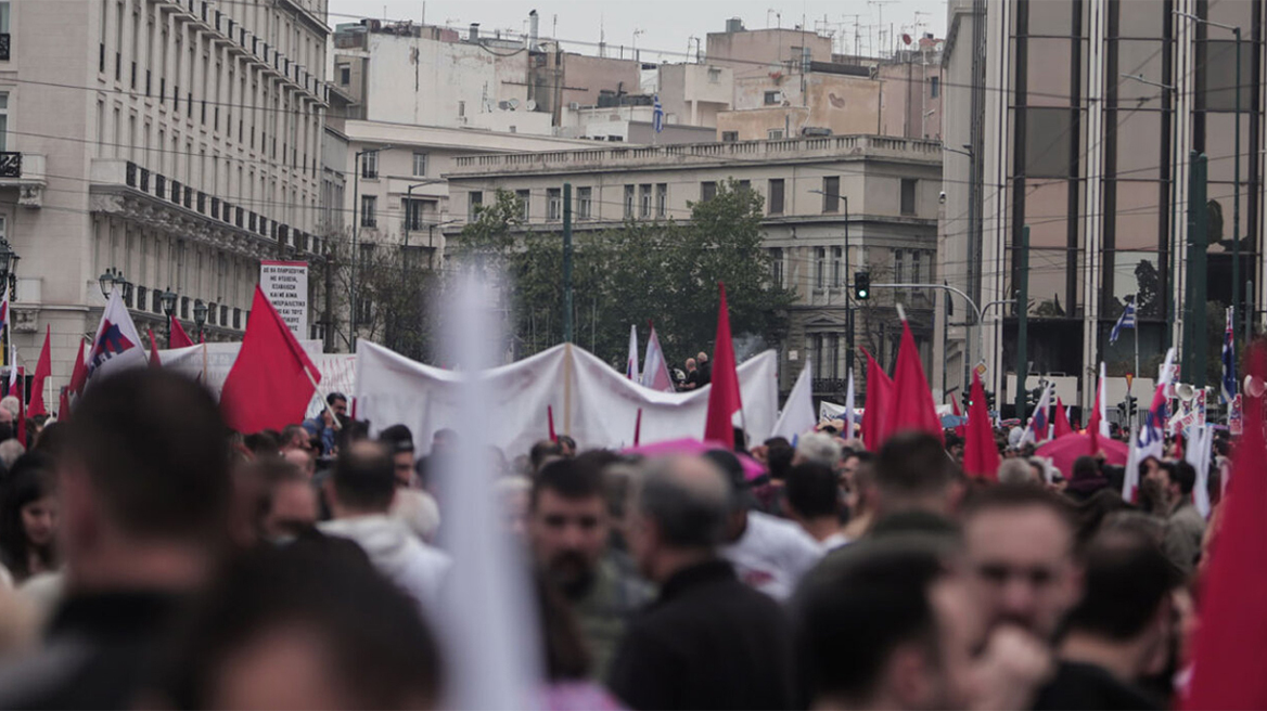 Ποιοι απεργούν την Τετάρτη - Ποιες ώρες θα κινηθούν τα μέσα μεταφοράς, ποια «τραβάνε χειρόφρενο»