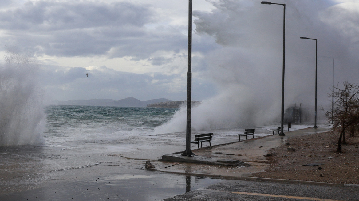 Καιρός - Αρναούτογλου: Καταιγίδες, ισχυροί βοριάδες και πτώση της θερμοκρασίας το Σάββατο