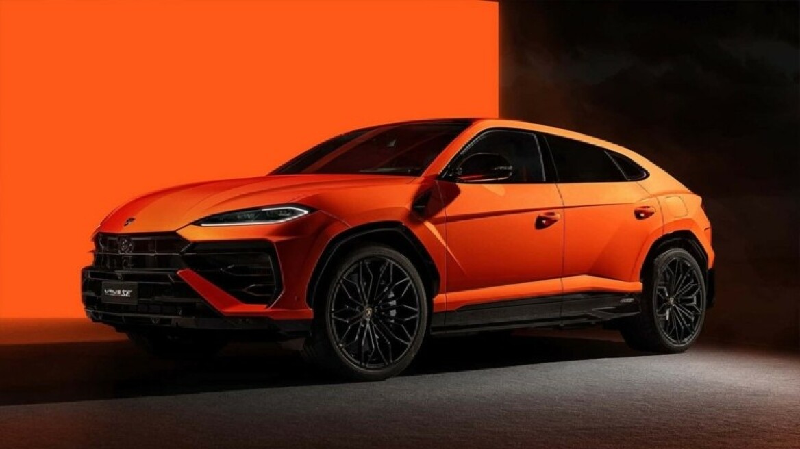 Η Lamborghini Urus γίνεται υβριδική