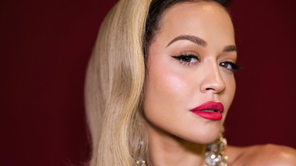 Η Rita Ora άλλαξε τα μαλλιά της και είναι σχεδόν αγνώριστη