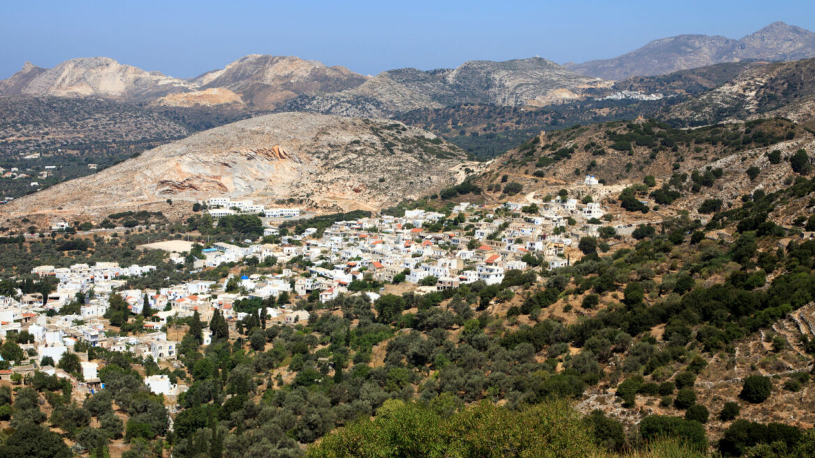 Μια διαδρομή στα ορεινά χωριά της Νάξου, στην καρδιά του Αιγαίου