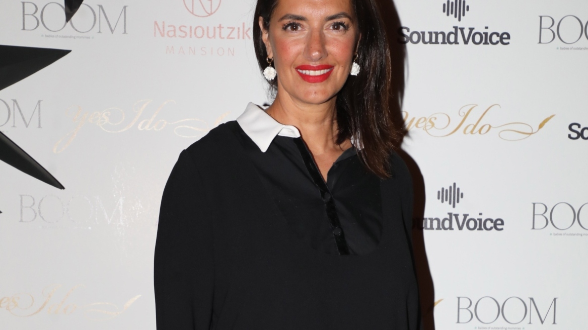 Νόνη Δούνια: Το απόλυτο styling με το σωστό καλσόν