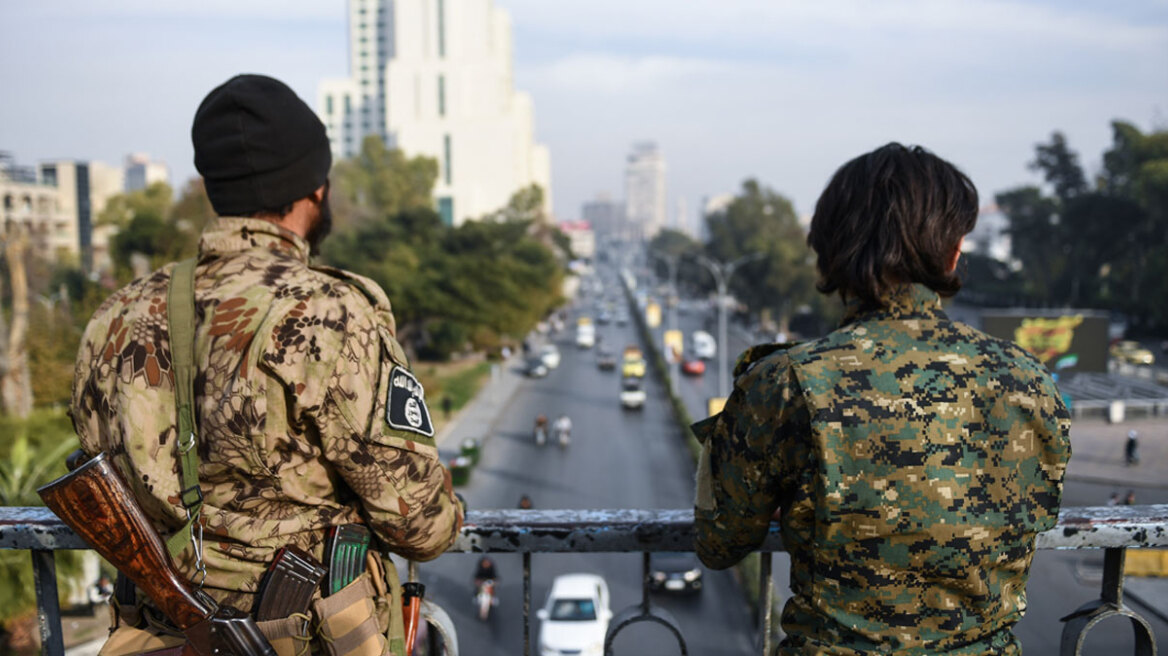 Ιράκ: Άρχισε να στέλνει πίσω στη Συρία τους Σύρους στρατιώτες που είχαν καταφύγει στο έδαφός του