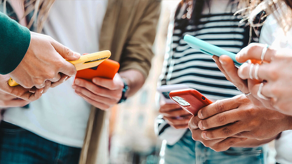 Έρχονται οι αποφάσεις για τον εθισμό ανηλίκων στα social media - «Κλειδί» το Kids Wallet