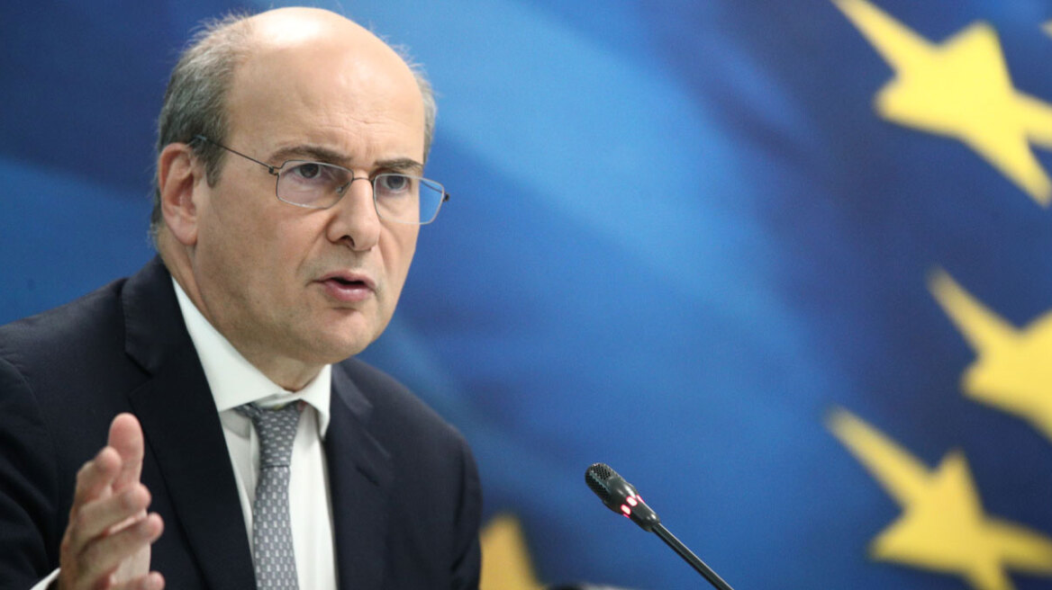 Χατζηδάκης: Με τον εξωδικαστικό ανακουφίζουμε δεκάδες χιλιάδες οφειλέτες - Ποιες βελτιώσεις έγιναν
