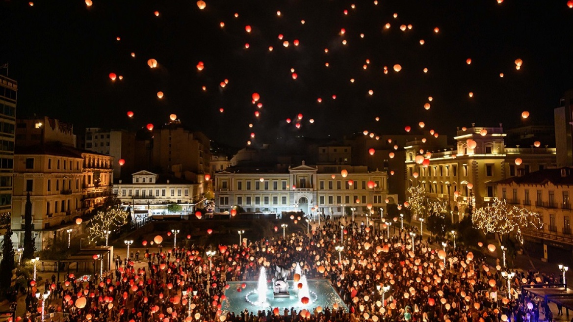 «Τι παίζει» σε Αθήνα και Πειραιά για τις γιορτές – Φαγητό, ποτό και μουσική