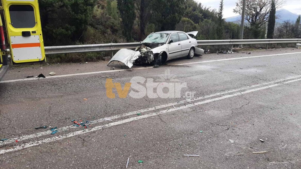 Τροχαίο στον δρόμο Λιβαδειάς - Αράχωβας: Ένας νεκρός έπειτα από μετωπική ΙΧ με φορτηγό