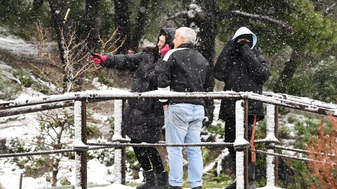 Χαλάει ο καιρός από την Κυριακή - Έρχονται χιόνια και μέσα σε πόλεις της Δυτικής και Κεντρικής Μακεδονίας