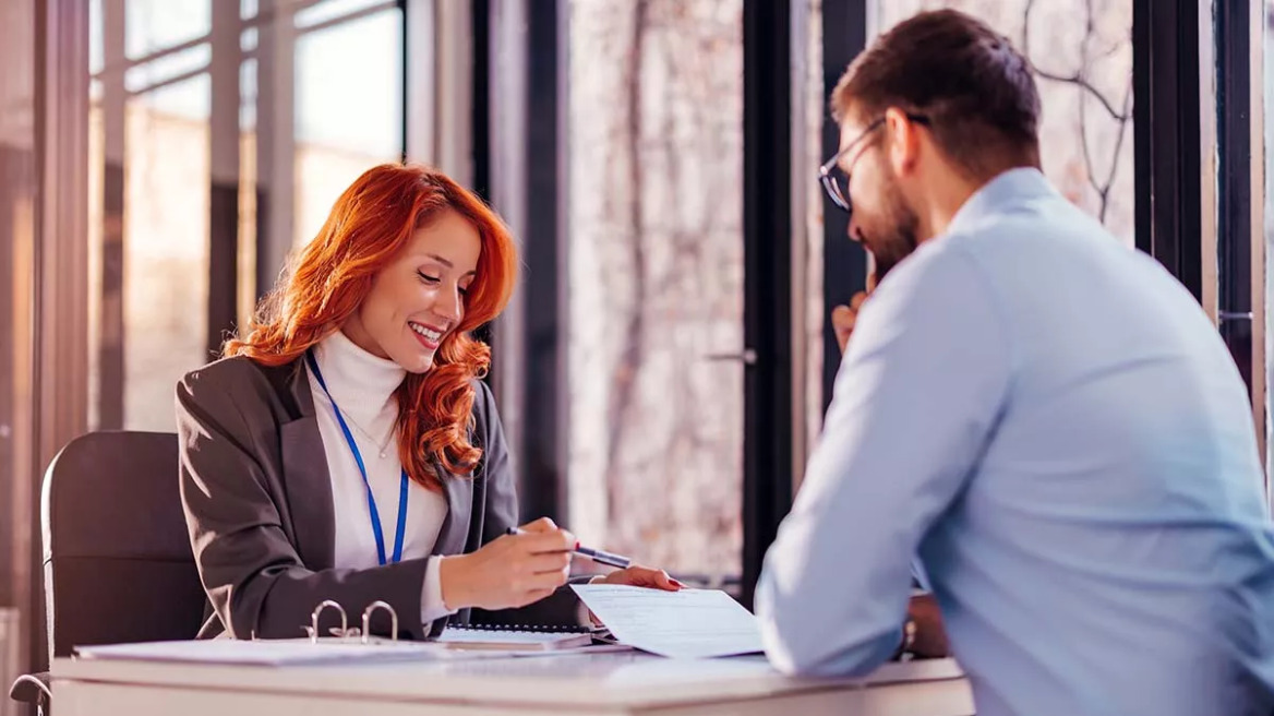 Θα κάνετε ασφαλιστικό συμβόλαιο στην τράπεζα; Τι πρέπει να ξέρετε για το bancassurance