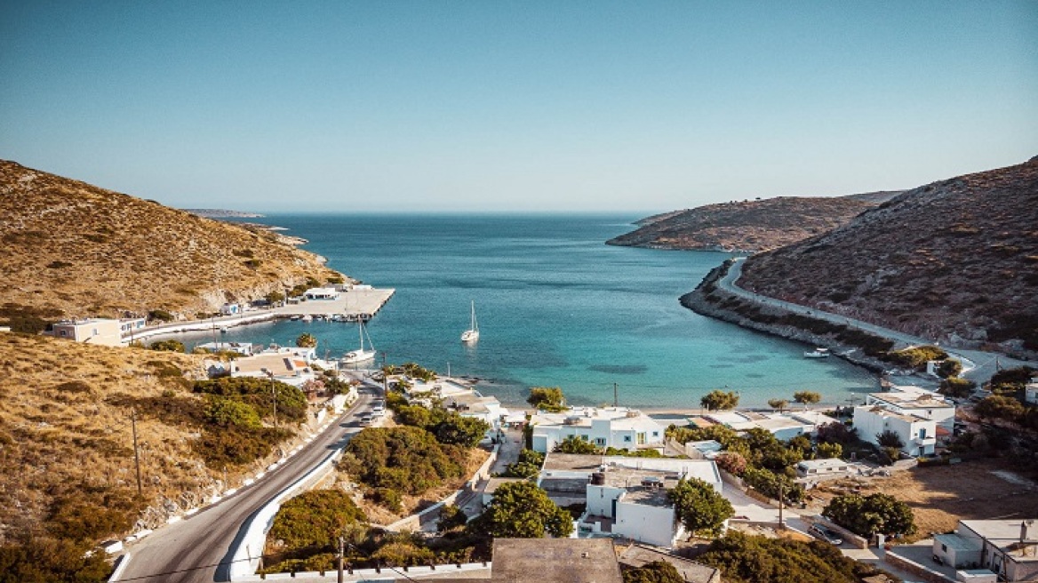 Τα πλοία Μεγαλόχαρη και Λέρος Express στο δρομολόγιο για Αγαθονήσι