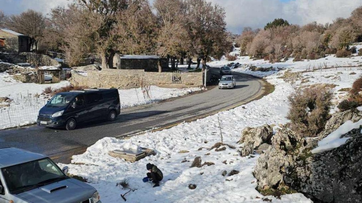 Κρήτη: Το αδιαχώρητο στον χιονισμένο Ψηλορείτη