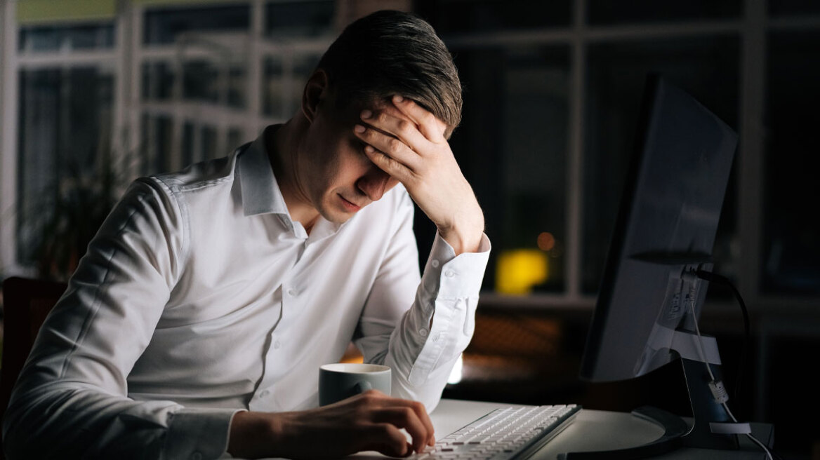 Μήπως νιώθετε συνεχώς κουρασμένοι; Πώς να αντιμετωπίσετε τη χρόνια εξάντληση