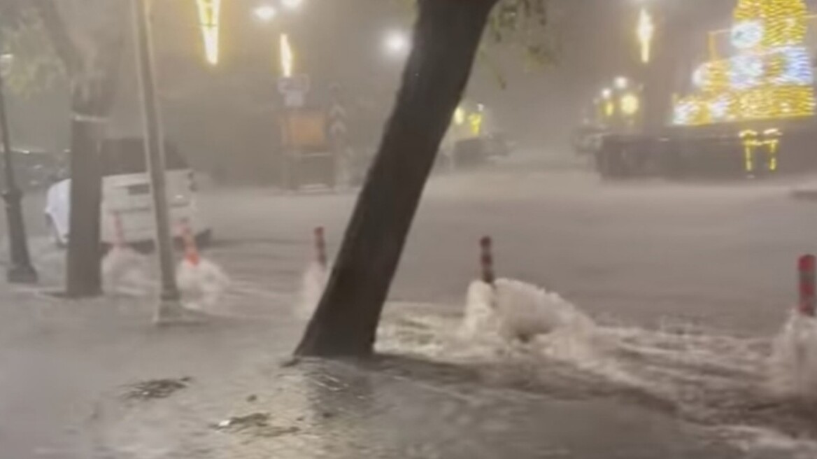 Δύσκολη νύχτα για τη Ρόδο - Ήχησε το 112, πλημμύρισαν και πάλι δρόμοι από τη καταρρακτώδη βροχή