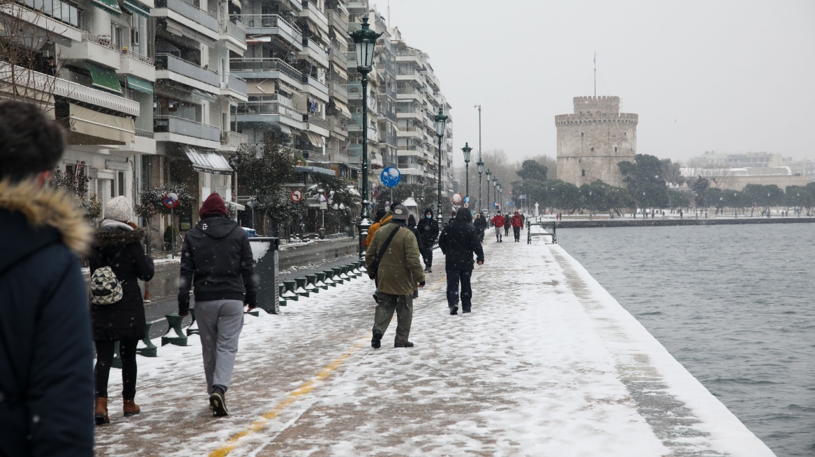 Θεσσαλονίκη: Σε επιφυλακή οι δήμοι της πόλης για ενδεχόμενο χιονιά