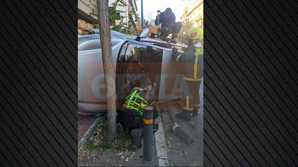 Τροχαίο στην Πατησίων - 65χρονος έχασε τις αισθήσεις του ενώ οδηγούσε, τούμπαρε όχημα, δείτε βίντεο και φωτογραφίες