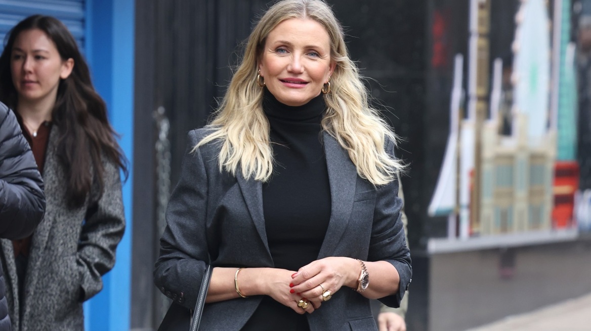 H Cameron Diaz έκανε δύο διαφορετικές εμφανίσεις με κοστούμι την ίδια μέρα