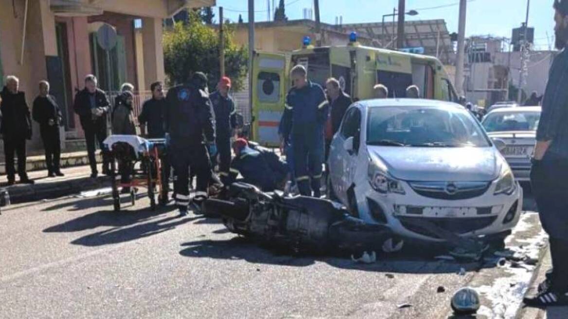 Τροχαίο με δύο τραυματίες στο Μεσολόγγι - Αυτοκίνητο συγκρούστηκε με μηχανάκι