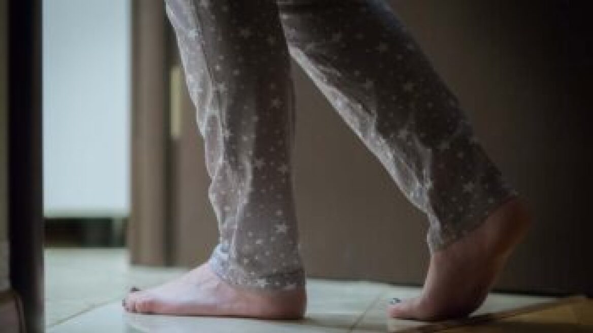 Νυκτουρία: Πόσες φορές είναι φυσιολογικό να σηκωνόμαστε τη νύχτα για να πάμε στο WC