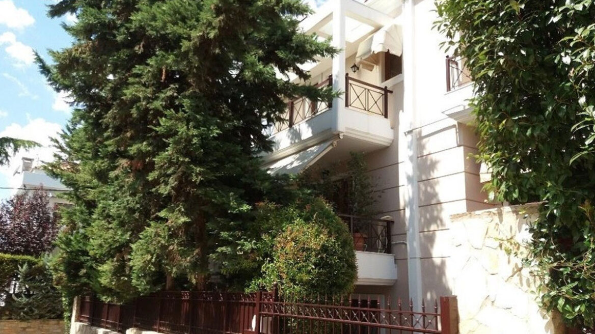 Πλειστηριασμοί: «Κληρώνει» με… εκπτώσεις για Schwabe Hellas και οικογένεια Γιαννίρη – Στην πλατφόρμα το σφυρί για Μοιραράκη (pics)