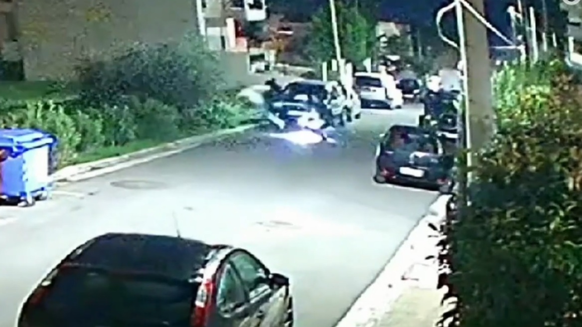 Καρέ-καρέ η σύλληψη με ενέδρα 58χρονου που άνοιγε αυτοκίνητα και σπίτια σε Ραφήνα και Πικέρμι