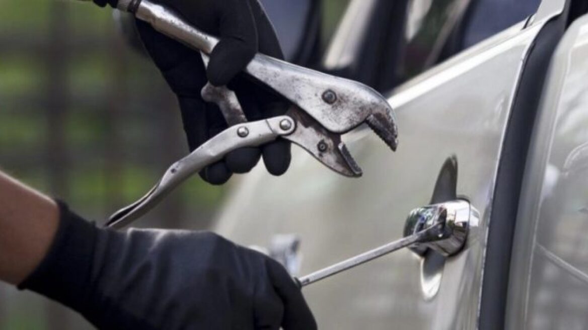 Έκλεβε αυτοκίνητα που ήταν στο πάρκινγκ του Πανεπιστημιακού νοσοκομείου Ηρακλείου 