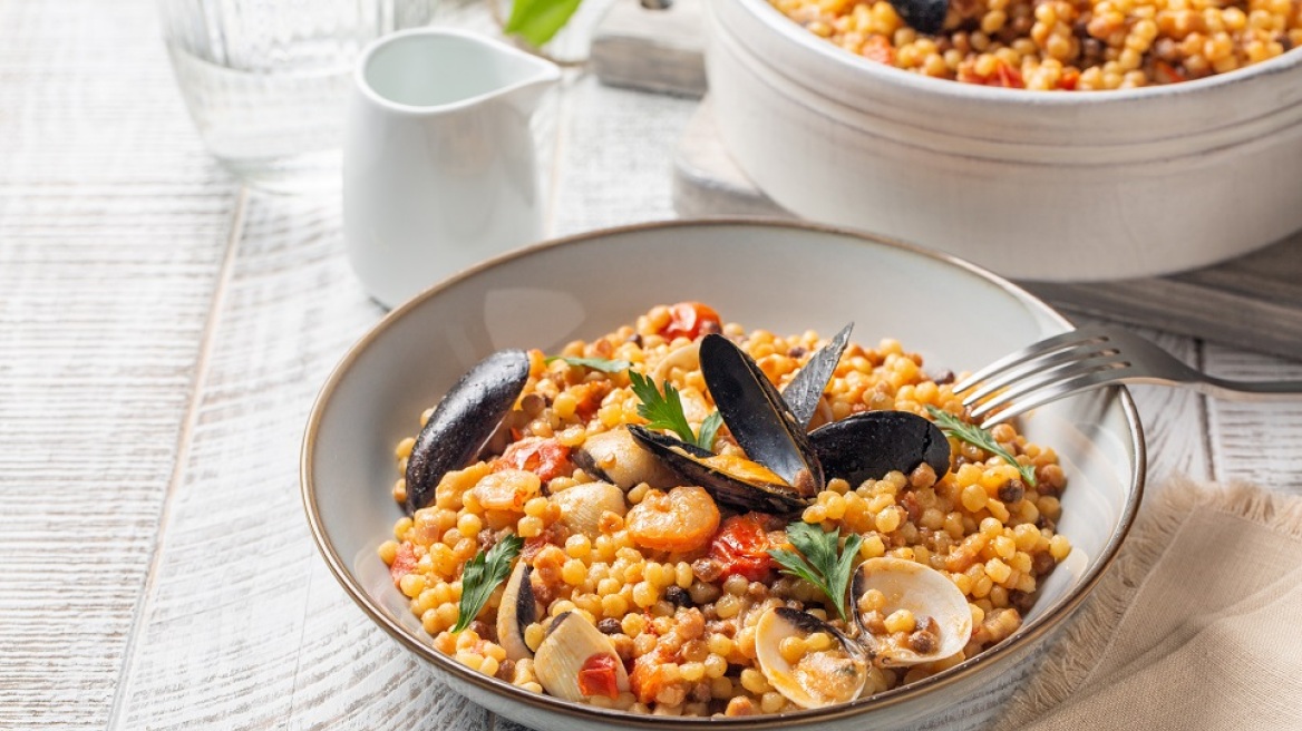 Μοιάζει αλλά δεν είναι κουσκούς. Γνωρίζουμε τη φρέγκολα από τη Σαρδηνία