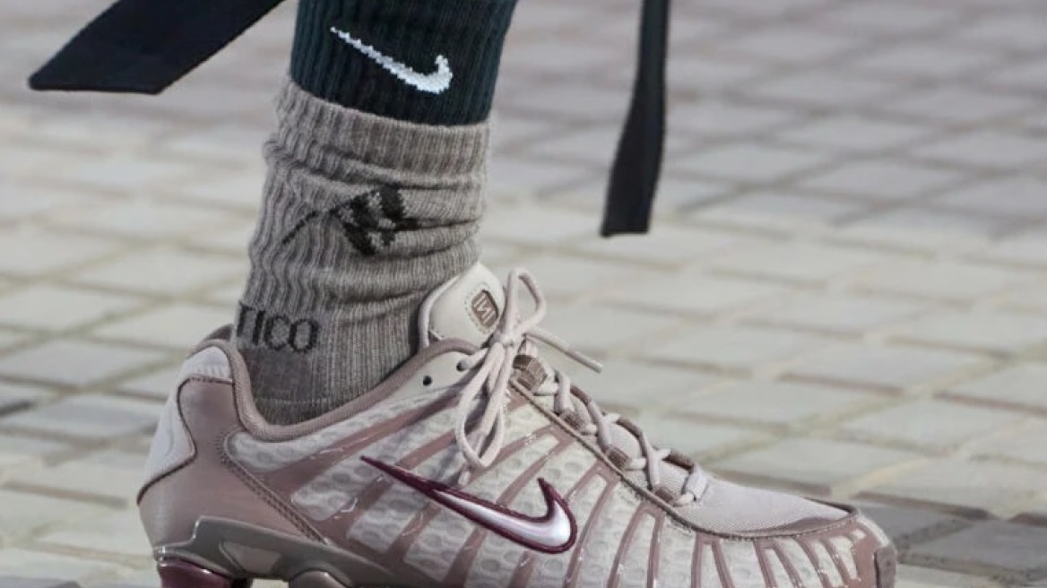 Τέσσερις τάσεις στα sneakers για την άνοιξη 2025