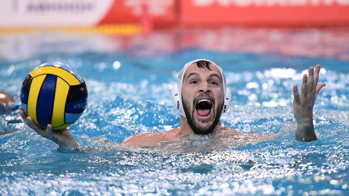 Champions League πόλο: Με κορυφαίο τον Γενηδουνιά, ο Ολυμπιακός πέρασε νικηφόρα (12-11) από το Σπλιτ
