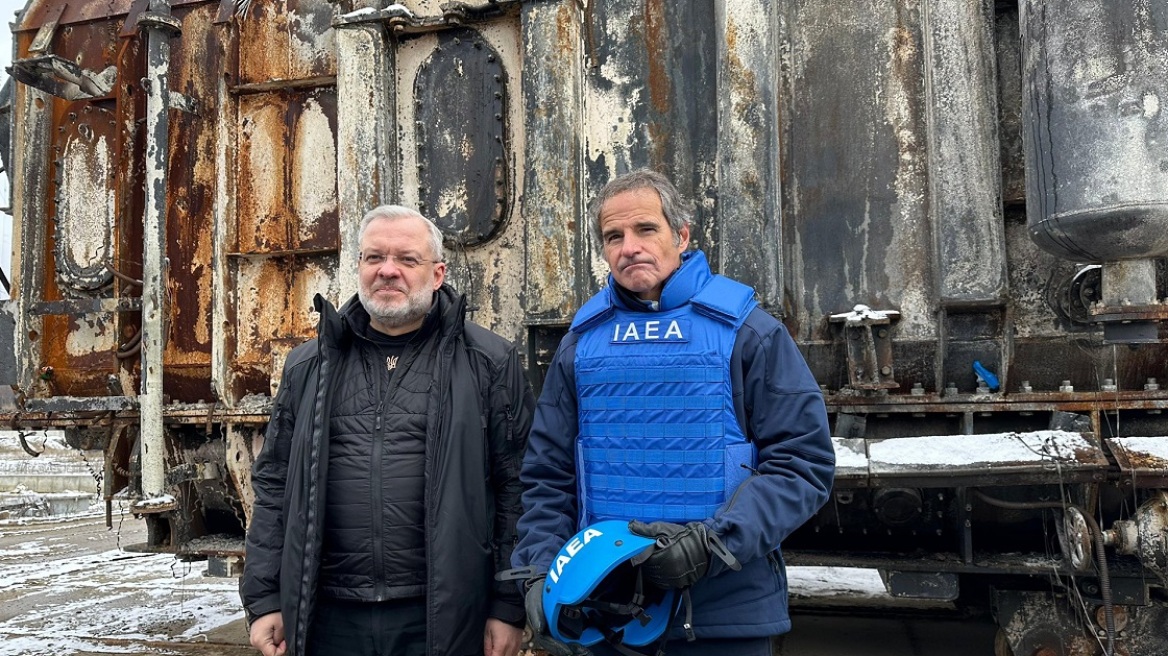 Ουκρανία: Υπαρκτός ο πυρηνικός κίνδυνος από τις επιθέσεις στο δίκτυο ηλεκτροδότησης της Ουκρανίας, λέει ο Ραφαέλ Γκρόσι