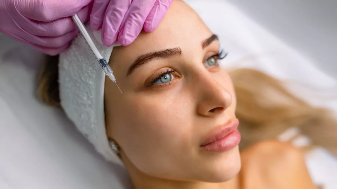 Χρονιά ρεκόρ για botox και υαλουρονικό οξύ – Πόσα δισεκατομμύρια δαπανήθηκαν το 2024