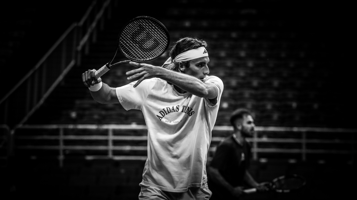 Αποκαλυπτικός Τσιτσιπάς: Έδωσα το πρώτο μου φιλί στα 21 μου - Βίντεο 