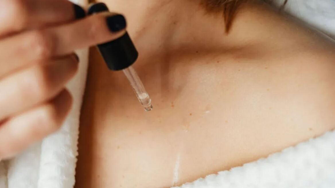 Πολύτιμα έλαια: Τα πιο απολαυστικά προϊόντα για το πρόσωπο, το σώμα και τα μαλλιά