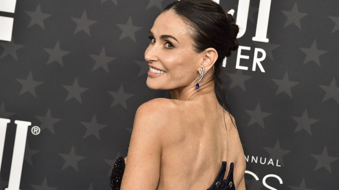 Ντέμι Μουρ: Το εφαρμοστό φόρεμά της που προκάλεσε αντιδράσεις -«Δεν μπορεί να αναπνεύσει»