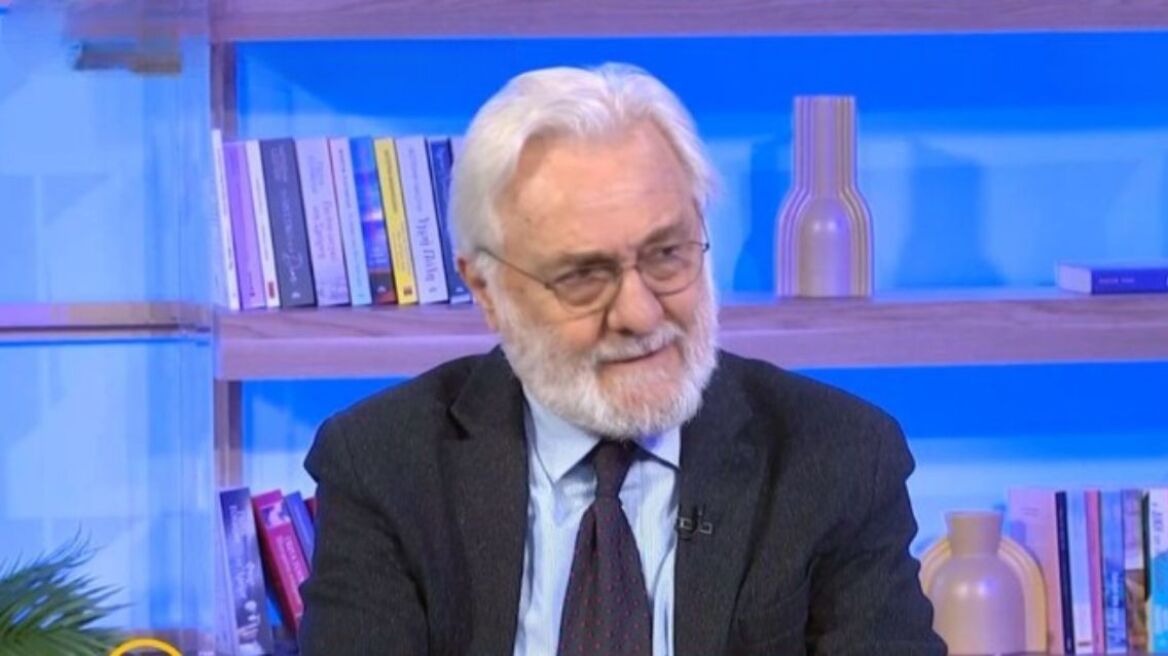 Ο Γιάννης Σμαραγδής αποκάλυψε πως έγινε σκηνοθέτης για να κατακτήσει τη σύζυγό του