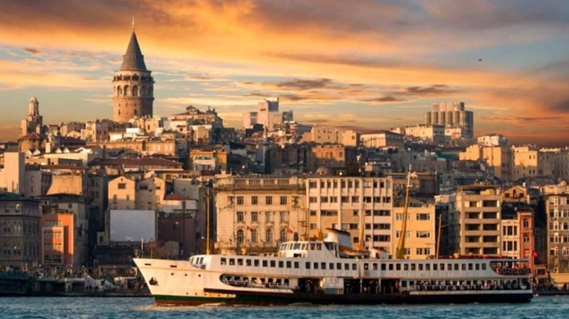 Ανησυχητικό θέαμα στην Κωνσταντινούπολη: Τραβήχτηκαν τα νερά και ειδικοί το σχετίζουν με τους σεισμούς