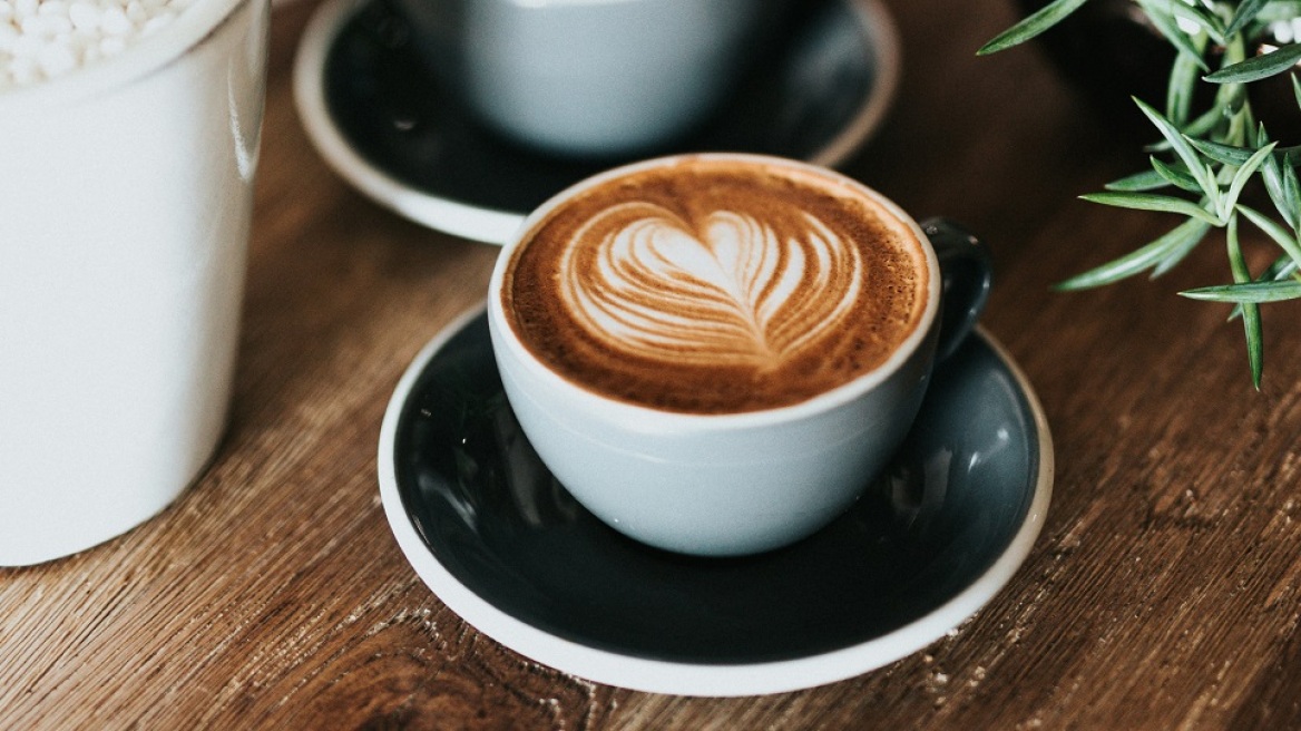 Φτιάξτε καφέ σαν επαγγελματίες: 7 tips από τους κόκκους μέχρι τη ζεστή κούπα