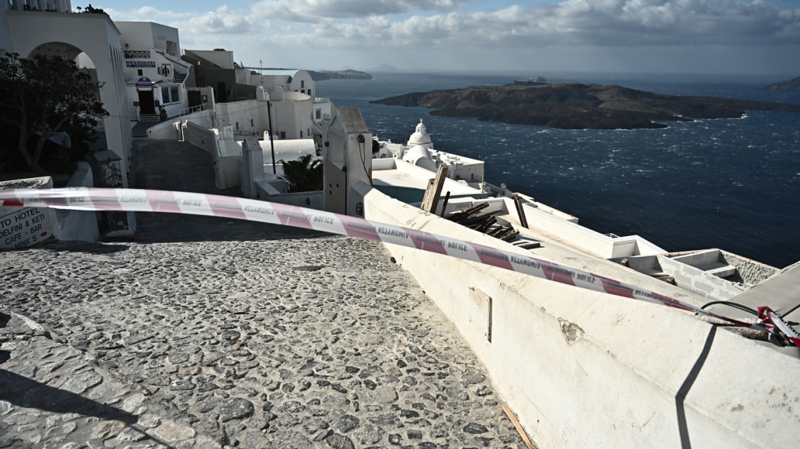 Σαντορίνη: Αναμενόμενο να έχουμε σεισμούς 5 Ρίχτερ, δεν έχουμε φτάσει ακόμα σε αποκλιμάκωση, λέει ο Βασίλης Καραστάθης