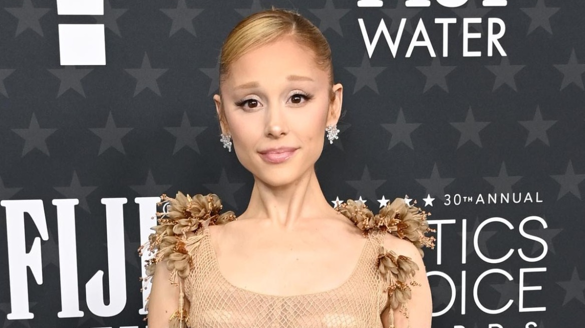 Critics Choice Awards: H Aριάνα Γκράντε με φόρεμα βγαλμένο απευθείας από την πασαρέλα του Dior