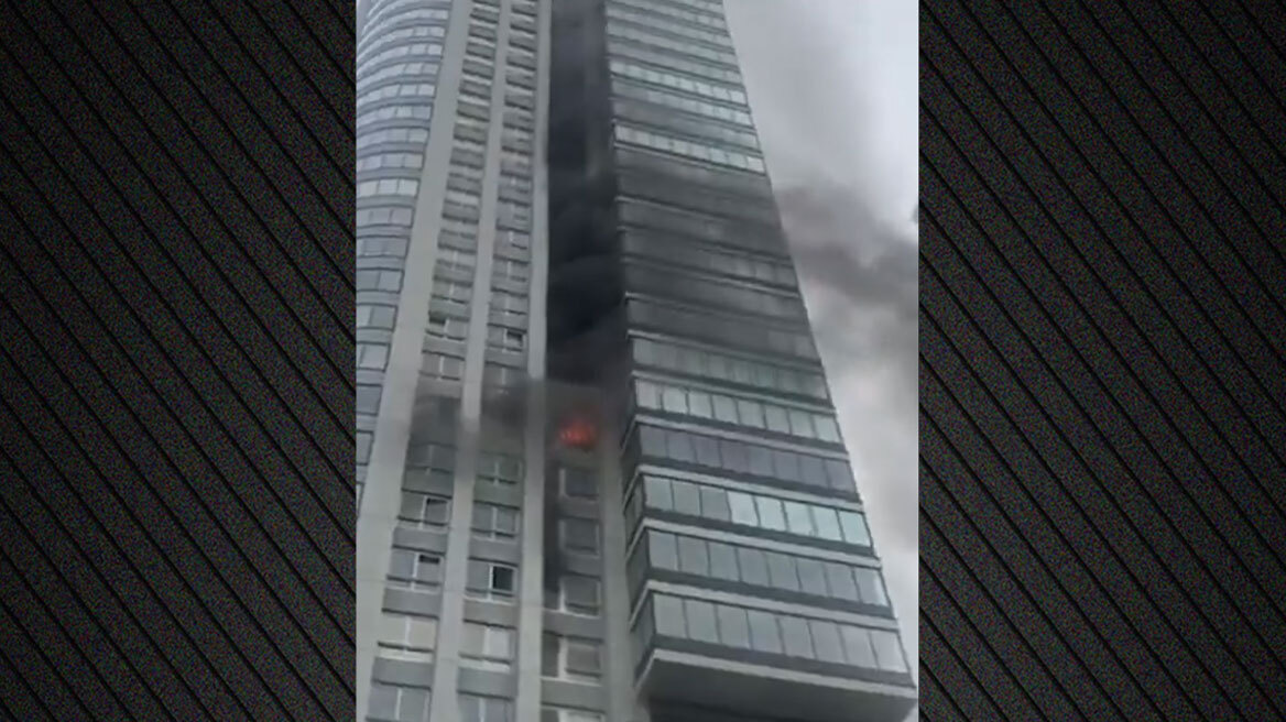 Μπουένος Άιρες: Εκκενώθηκε ουρανοξύστης 50 ορόφων μετά από φωτιά - Δείτε βίντεο