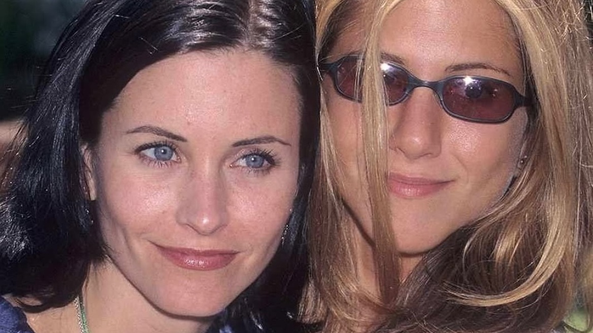 Μόνικα και Ρέιτσελ: Η φωτογραφία από τα παλιά που ανέβασε η Κόρτνεϊ Κοξ για τα γενέθλια της Τζένιφερ Άνιστον