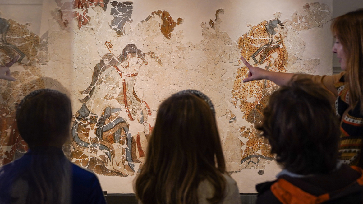 «Κυκλαδίτισσες: Άγνωστες ιστορίες γυναικών των Κυκλάδων»