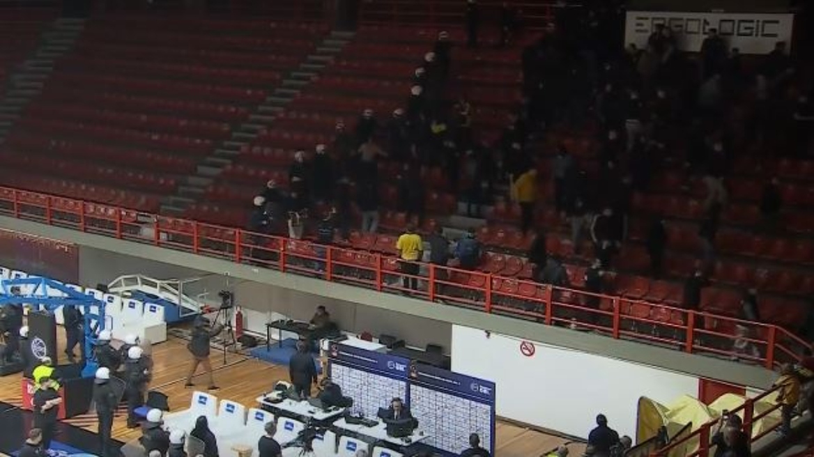 Ταυτοποιήθηκε ο δράστης που τραυμάτισε αστυνομικό στον αγώνα μπάσκετ Προμηθέας - ΑΕΚ