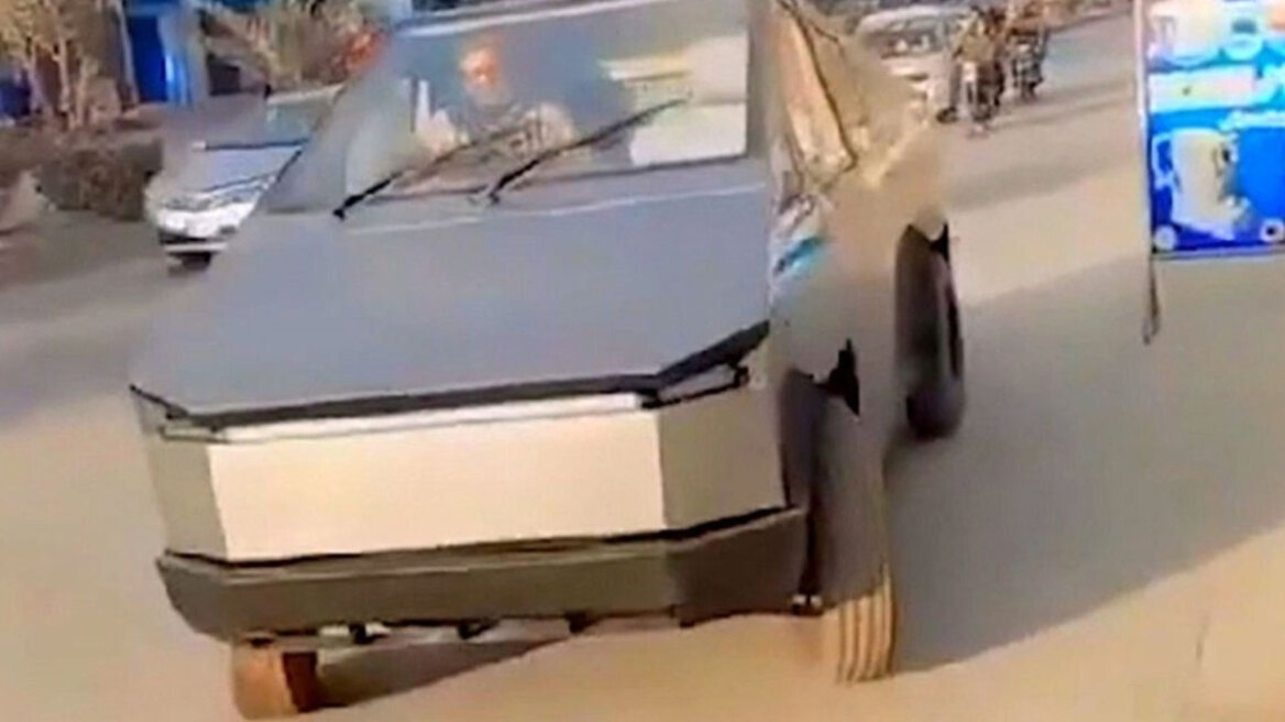 Και το Όσκαρ ευρηματικότητας πάει στο Πακιστάν: Μηχανικός αντέγραψε το μοντέλο Cybertruck της Tesla (vid)